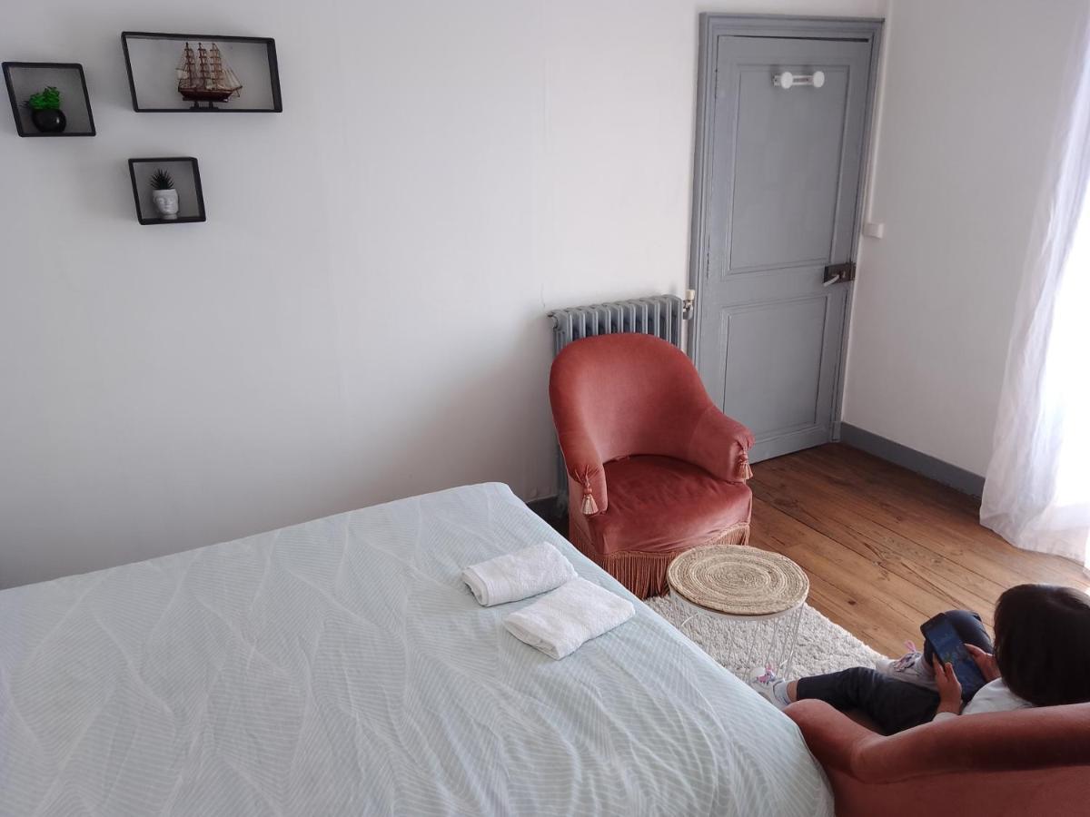 Bed and Breakfast La Chaloupe 4 Thiers Zewnętrze zdjęcie